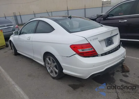 2013 Mercedes-Benz C 250 from USA, damaged, VIN WDDGJ4HB2DG003896